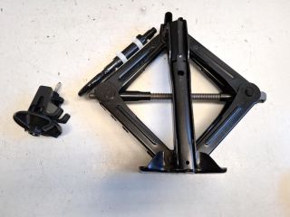 bontott FORD FOCUS III Pótkerék