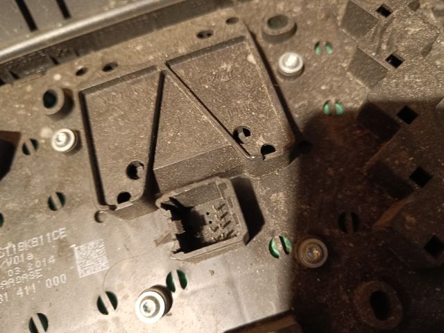 bontott FORD FOCUS III Rádió / CD Kapcsoló