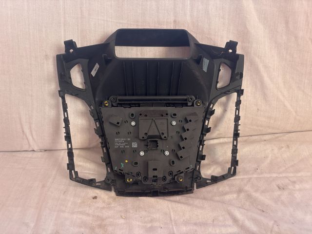 bontott FORD FOCUS III Rádió / CD Kapcsoló