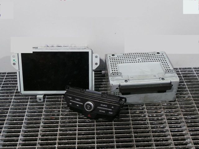 bontott FORD FOCUS III Rádió / CD