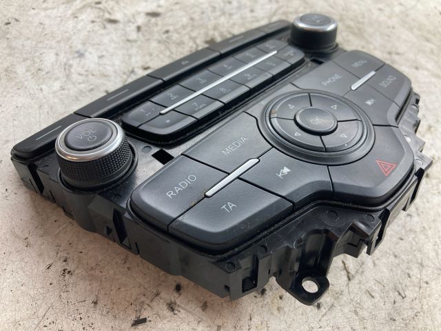 bontott FORD FOCUS III Rádió / CD