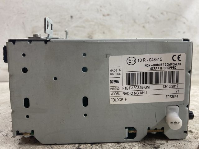 bontott FORD FOCUS III Rádió / CD