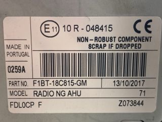 bontott FORD FOCUS III Rádió / CD