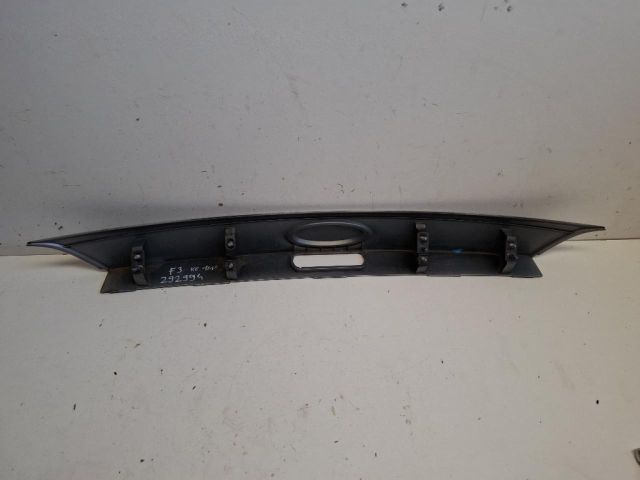 bontott FORD FOCUS III Rendszámtábla Világítás Keret