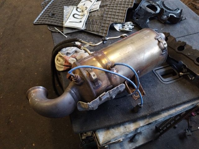 bontott FORD FOCUS III Részecskeszűrő