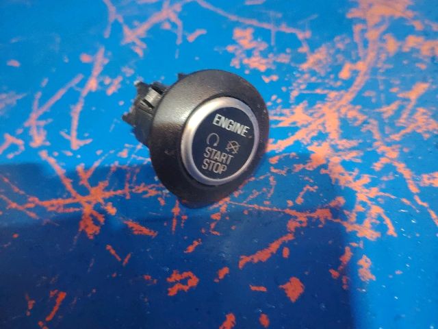 bontott FORD FOCUS III Start / Stop Indító Gomb