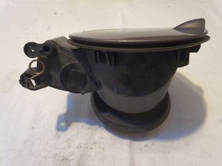 bontott FORD FOCUS III Tankajtó