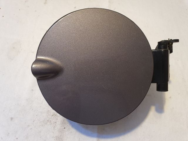 bontott FORD FOCUS III Tankajtó