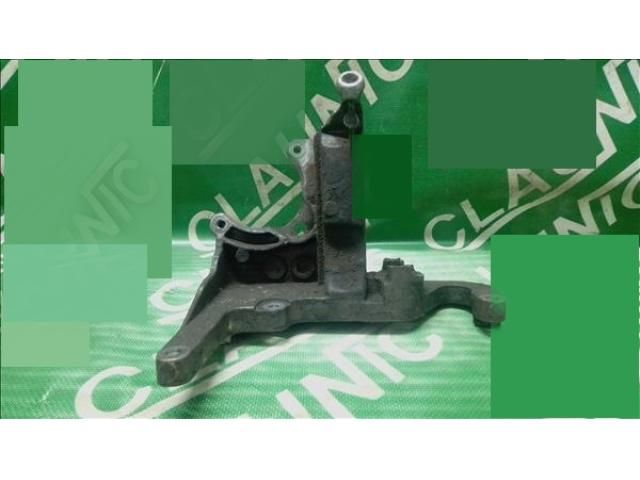 bontott FORD FOCUS III Tartó Bak