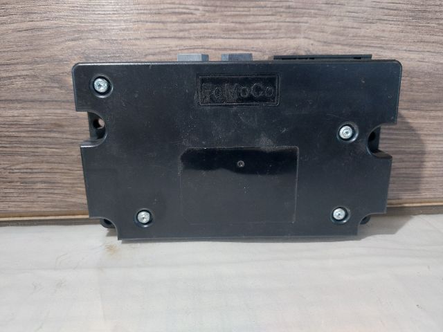 bontott FORD FOCUS III Telefon Elektronika