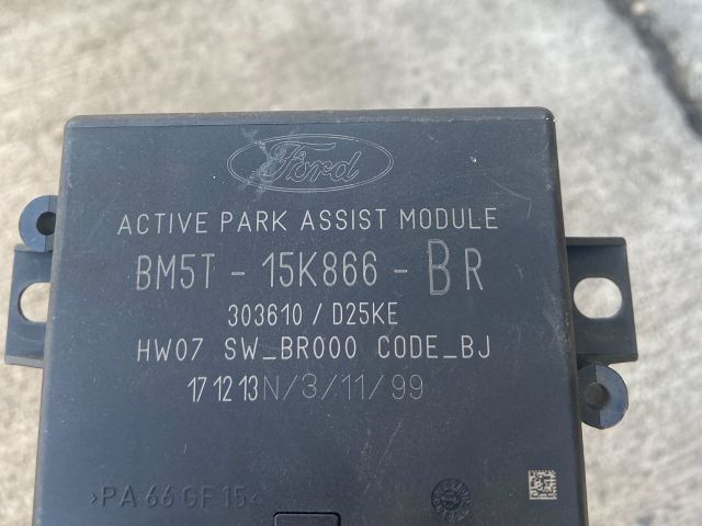 bontott FORD FOCUS III Tolatóradar Elektronika