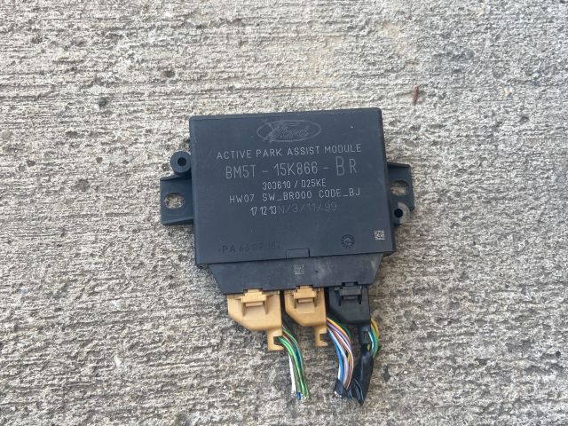 bontott FORD FOCUS III Tolatóradar Elektronika