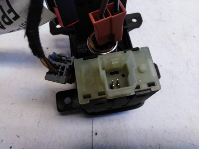 bontott FORD FOCUS III Ülésfűtés Kapcsoló Pár