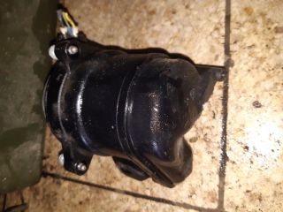 bontott FORD FOCUS III Üzemanyagszűrő Ház