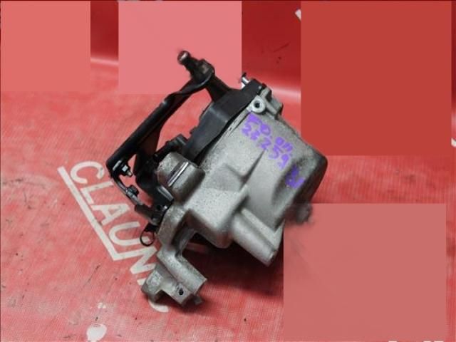 bontott FORD FOCUS III Üzemanyagszűrő Ház