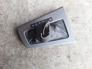 bontott FORD FOCUS III Váltószoknya