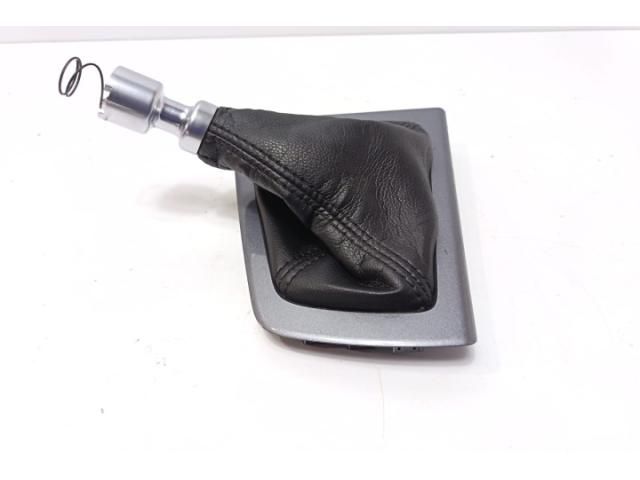 bontott FORD FOCUS III Váltószoknya