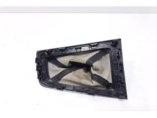 bontott FORD FOCUS III Váltószoknya