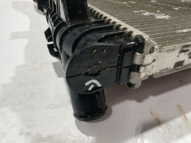 bontott FORD FOCUS III Vízhűtő Radiátor (Nem klímás)