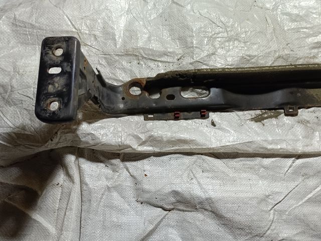 bontott FORD FOCUS III Vízhűtő Radiátor Tartó