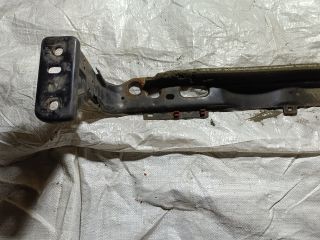 bontott FORD FOCUS III Vízhűtő Radiátor Tartó