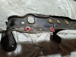 bontott FORD FOCUS III Vízhűtő Radiátor Tartó