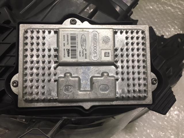 bontott FORD FOCUS III Xenon Trafó