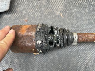 bontott FORD FOCUS IV Bal Féltengely