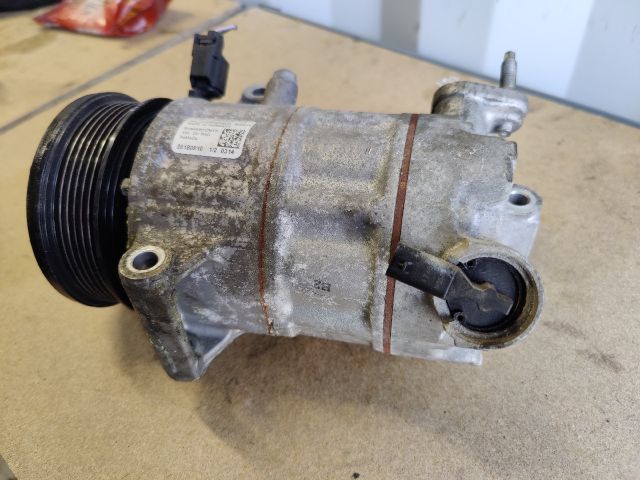 bontott FORD FOCUS IV Klímakompresszor