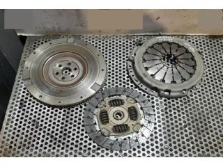 bontott FORD FOCUS IV Kuplung Szett (Szerkezet, Tárcsa)