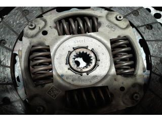 bontott FORD FOCUS IV Kuplung Szett (Szerkezet, Tárcsa)