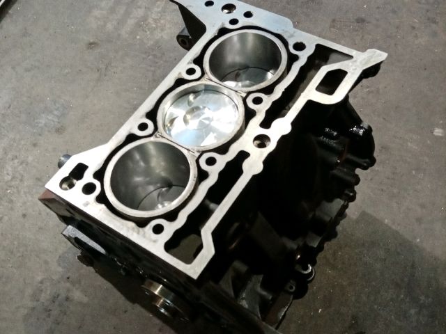 bontott FORD FOCUS IV Motorblokk (Fűzött)