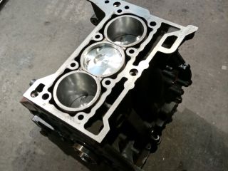 bontott FORD FOCUS IV Motorblokk (Fűzött)