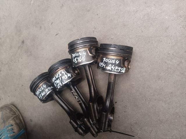 bontott FORD FOCUS IV Dugattyú