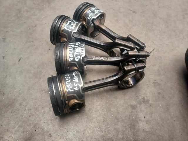 bontott FORD FOCUS IV Dugattyú