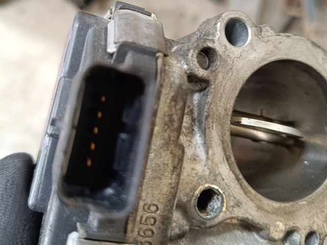 bontott FORD FOCUS IV Fojtószelep (Elektromos)