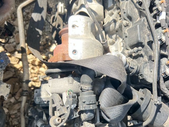 bontott FORD FOCUS IV Komplett Motor (Segédberendezésekkel)