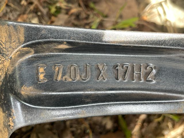 bontott FORD FOCUS IV Alufelni Szett Gumival