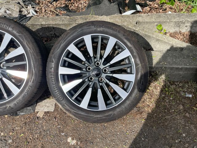 bontott FORD FOCUS IV Alufelni Szett Gumival