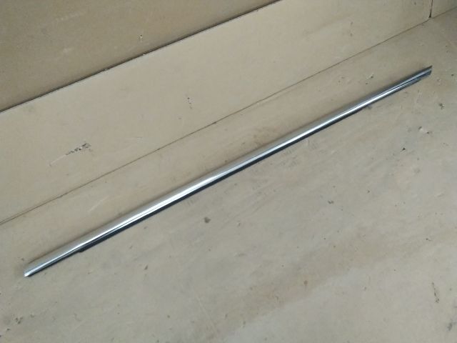 bontott FORD FOCUS IV Bal első Vízlehúzó Gumicsík