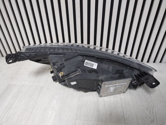 bontott FORD FOCUS IV Bal Fényszóró