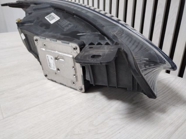 bontott FORD FOCUS IV Bal Fényszóró