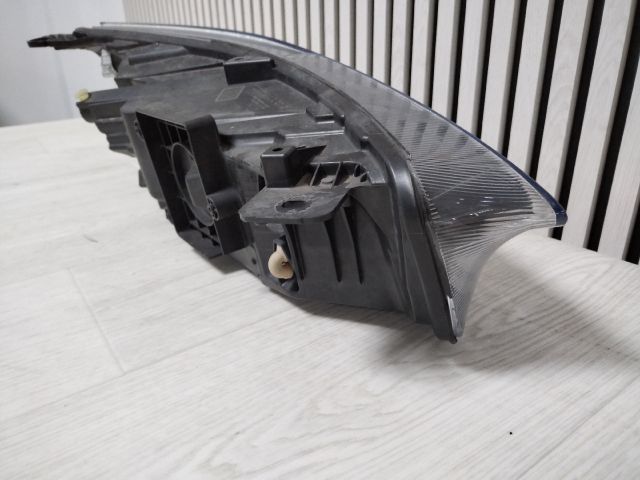 bontott FORD FOCUS IV Bal Fényszóró