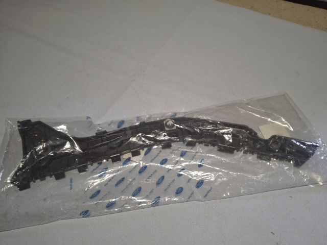 bontott FORD FOCUS IV Bal hátsó Lökhárító Tartó (Műanyag)