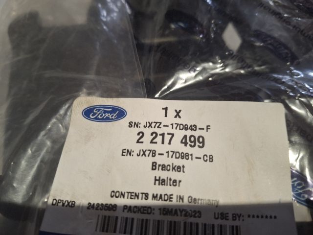 bontott FORD FOCUS IV Bal hátsó Lökhárító Tartó (Műanyag)