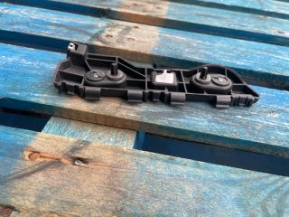 bontott FORD FOCUS IV Bal hátsó Oldal Lökhárító Tartó (Műanyag)