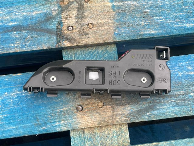 bontott FORD FOCUS IV Bal hátsó Oldal Lökhárító Tartó (Műanyag)