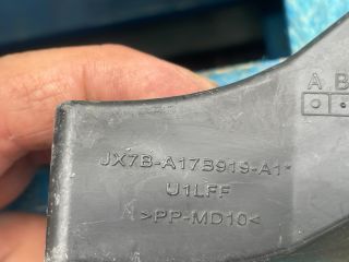 bontott FORD FOCUS IV Bal hátsó Oldal Lökhárító Tartó (Műanyag)