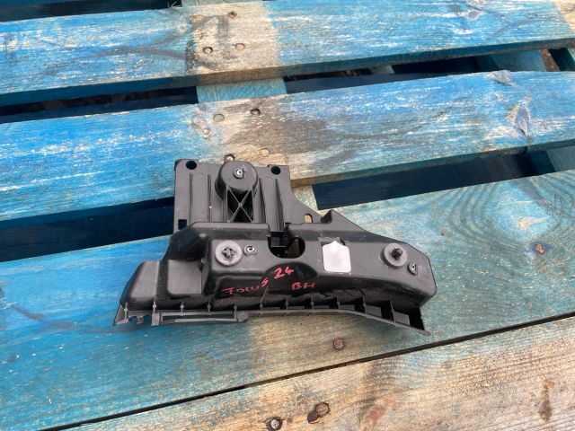 bontott FORD FOCUS IV Bal hátsó Oldal Lökhárító Tartó (Műanyag)