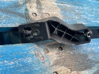 bontott FORD FOCUS IV Bal hátsó Oldal Lökhárító Tartó (Műanyag)